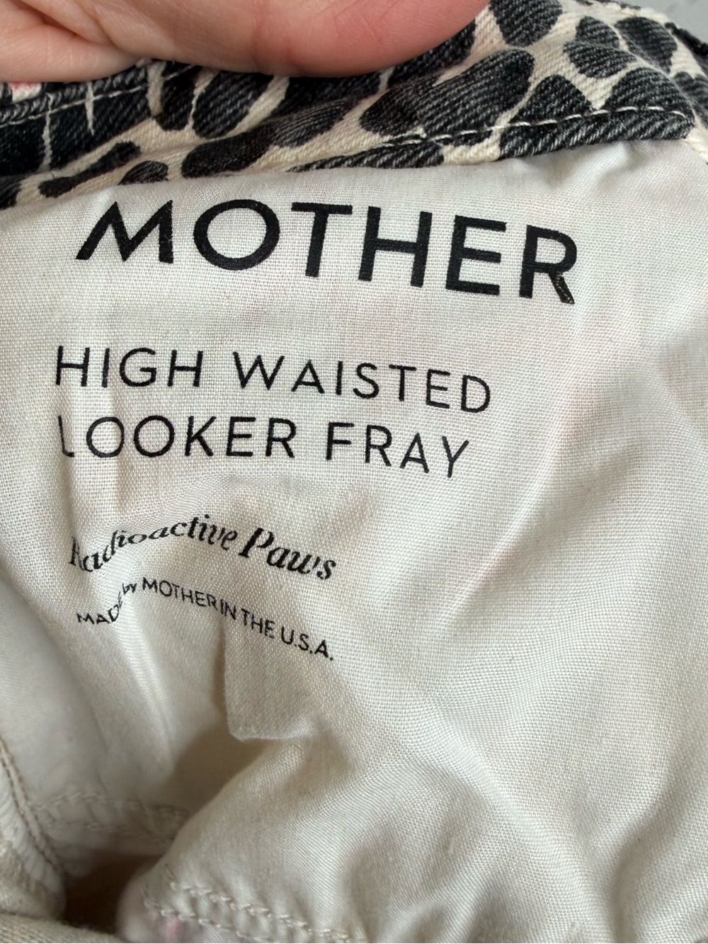 NEW Mother High Waisted Looker Fray Jeans In Radioactive Paws Animal Print 25 - Picture 8 of 13